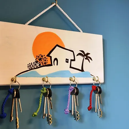 Marcella House - Near The Pensjonat Cagliari