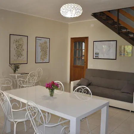 Marcella House - Near The Gasthuis Cagliari