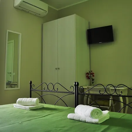 Marcella House - Near The